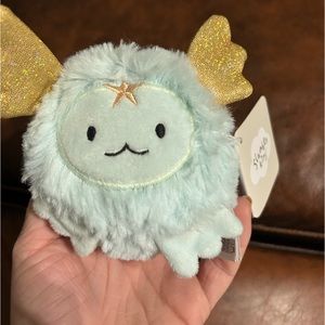 NWT Slumberkins floof mini in color powder